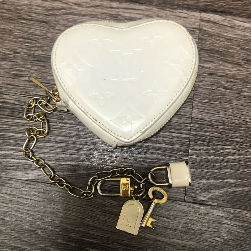 RARE VINTAGE Louis Vuitton Vernis Heart Coin Purse - Triple Lock Charms